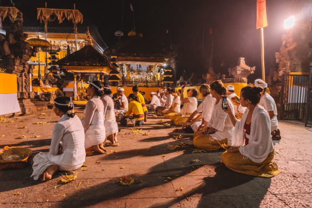 Ubud Yoga Retraite Ceremonie