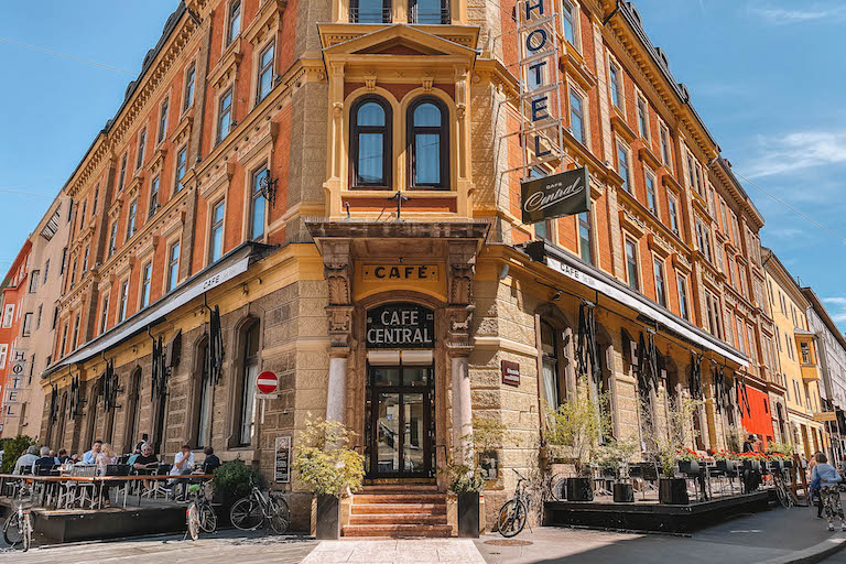 Cafe Central Innsbruck außen