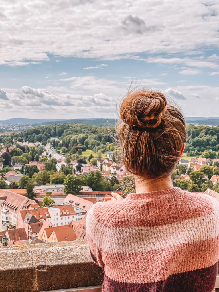 Noerdlingen-Sehenswuerdigkeiten-Turm-Daniel-Aussicht