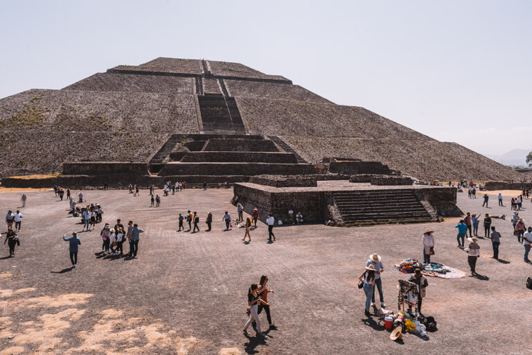 Teotihuacan-Sonnenpyramide-Mexiko-Stadt
