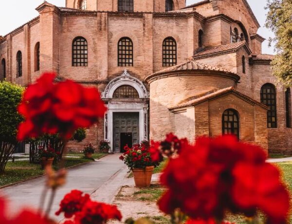 Ravenna Sehenswuerdigkeiten Basilika San Vitale