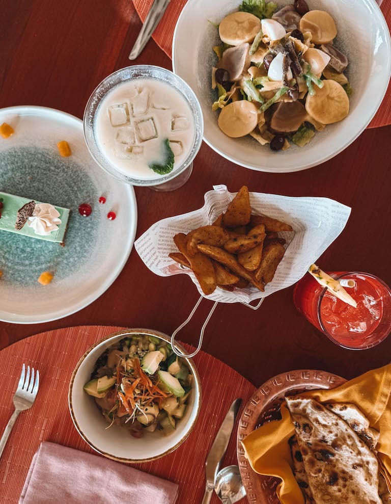 Taizaea Cora Cora Lunch