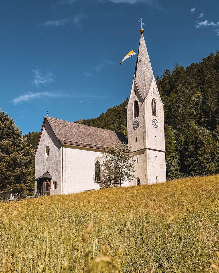 Kirche Kronburg Tirol West
