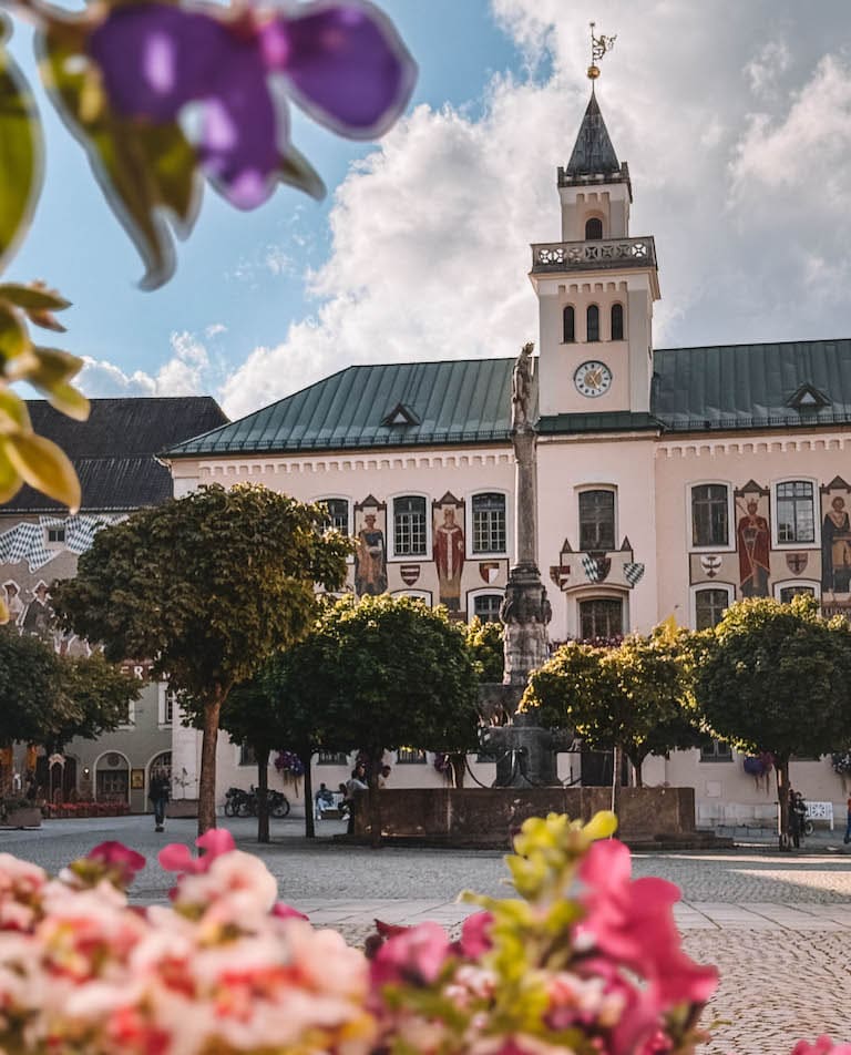 Rathaus Bad Reichenhall Sehenswuerdigkeiten