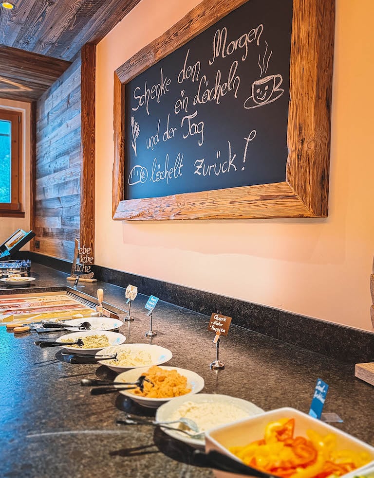 Hotel Post Hinterriss Tirol Fruehstueck